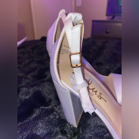 Lulus - Taylor Ivory Satin Ankle Strap Heels - Size 5 - NWOT - Picture 5 of 9